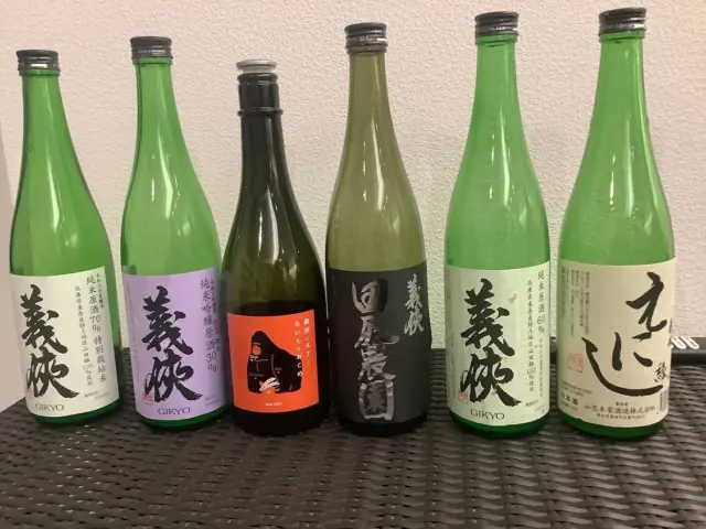 【唯一無二の酒と料理——最高のあいちを味わう夜】
「義侠」×「一灯」×「おいしくらし工房覚王山」
「美味しい」だけでは終わらない、
ここにしかない一夜「唯一無二あいちの宴」を開催しました❣️

■ 第一部　オープニングトーク＆乾杯
「義侠」という日本酒
講師：山忠本家酒造株式会社 
代表取締役山田 昌弘氏（十一代目）

まずは、「カクテル義侠」で乾杯🥂
＊蔵の歴史
＊「義侠」というものづくり
＊ヴィンテージによる高級酒への挑戦
＊NYミュシラン三ツ星に唯一採用
＊これからの義侠
「これからも“過去最高”の義侠を届ける」
心揺さぶる一言に、会場にも感動が広がる❗️

■ 第二部：
唯一無二 あいちの宴席
場所：おいしくらし工房 1階
「おいしくらし工房」×「義侠」×「一灯」

■ 日本酒セレクション（全6種）
解説：山田昌弘氏
■ 会席料理：「あいち旬彩」 
 料理：日本料理 一灯 長田勇久氏

《前菜》
よもぎ豆腐／カリモリ酢味噌／コチと新玉ねぎの南蛮漬け／名古屋コーチン八幡巻など
＊純米原酒 70%（特別栽培米）
＊純米吟醸原酒 30%
《温物》
とうもろこし餡かけ茶碗蒸し／竹炭チーズなど
＊義侠×KT×愛知のお米
《刺身》
本鮪／とらふぐ／紋甲イカなど
＊義侠×田尻農園コラボ酒
《揚物》
カマス・雲丹・唐墨の春巻き揚げなど
純米原酒 60%（特別栽培米）
《煮物》
オインク豚のやわらか煮／新玉ねぎの餡かけ
＊特別純米酒「えにし」の燗酒
《食事》
釜炊き穴子ごはん
《甘味》
水無月プリンと季節のフルーツ

極上の酒と料理に、賞賛と喝采が鳴りやまず。
「一夜限り」のはずが、すでに「次回ありき！」の声が多数。皆様、心より御礼申し上げます🙇‍♀️

お互いに、代々と、受け継がれる宿命と使命、そして、誰もが認める「あいちのタカラモノ」が、覚王山で出会う奇跡❗️立ち会えた贅沢に感無量です
誰もの心に深く刻まれる、一夜となりました

長田料理長、山田社長、
心より感謝申し上げます🙏
ご縁が末永く続いていくことを願っています🙇‍♀️
素敵なお客様にはこれからも「ファン」になっていただけるよう、当工房は一歩一歩、丁寧に歩みを進めてまいります😊

皆様、本当にありがとうございました
どうぞよろしくお願いいたします🙇‍♀️

#山忠本家酒造
#義侠
#日本料理一灯
#あいちの旬彩
#日本酒ペアリング
#あいちのタカラモノ
#おいしくらし工房覚王山
#ここライフ100